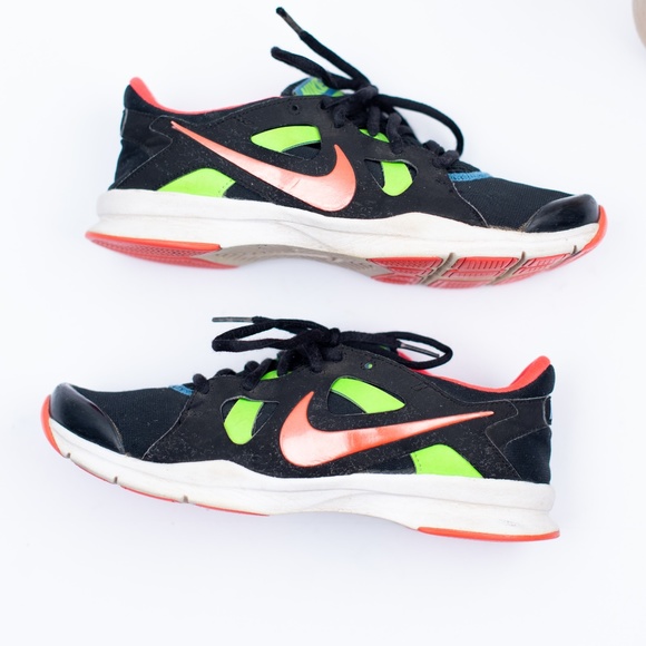 nike womens running shoes neon colors